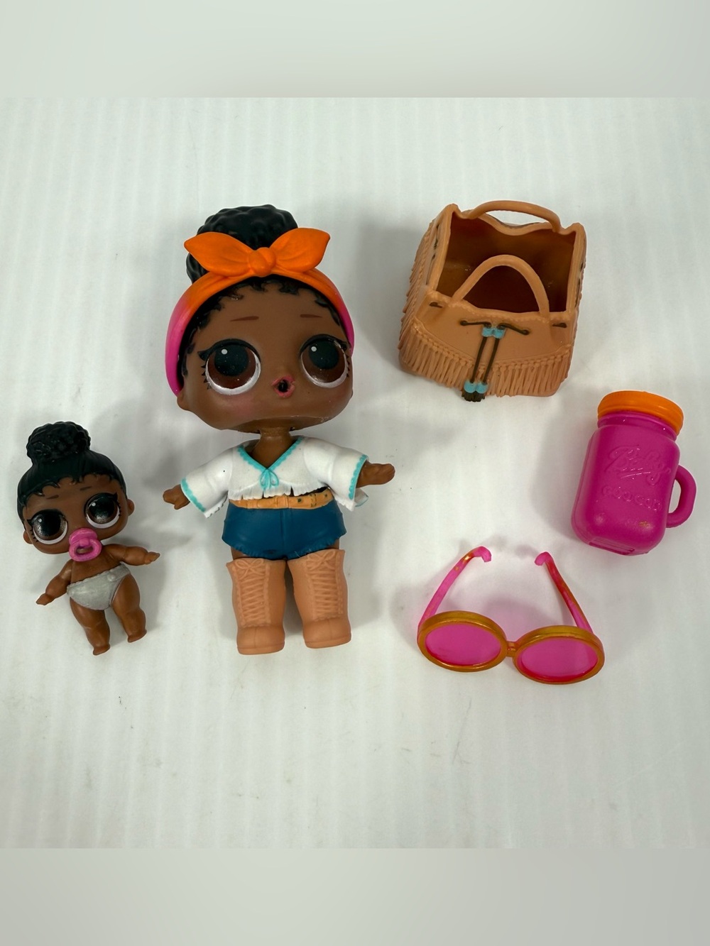 LOL Surprise Doll Foxy and Lil Foxy from Retro Club Series 3 w/ Sunglasses MGA